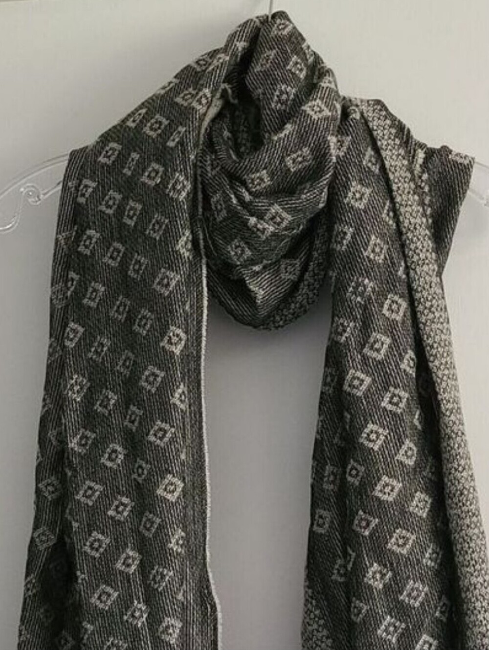 TRÏBE Gray & Black Diamond Pattern Winter Scarf NWT
